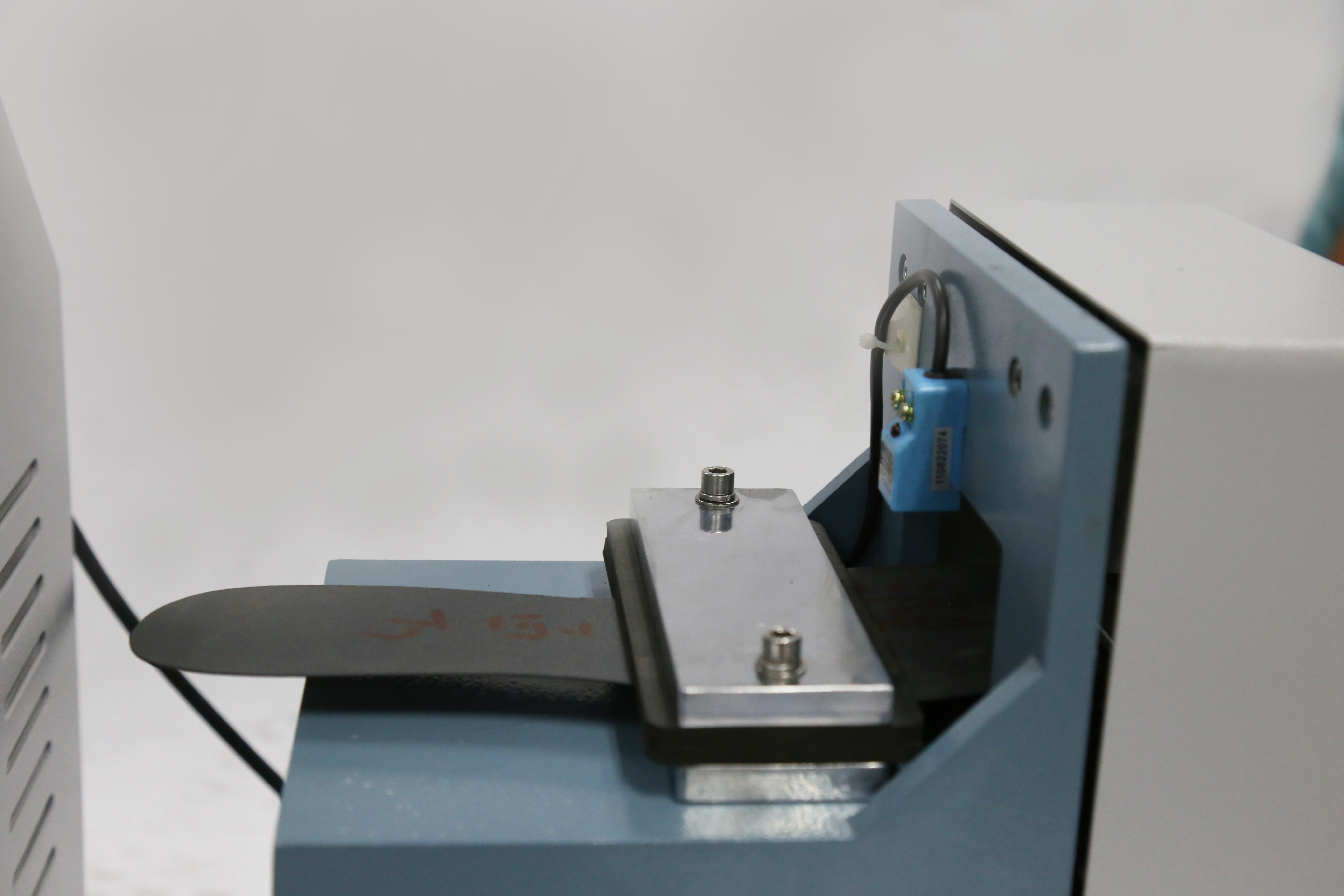 Máquina de ensayo de flexión de placas ARMOR de alta calidad